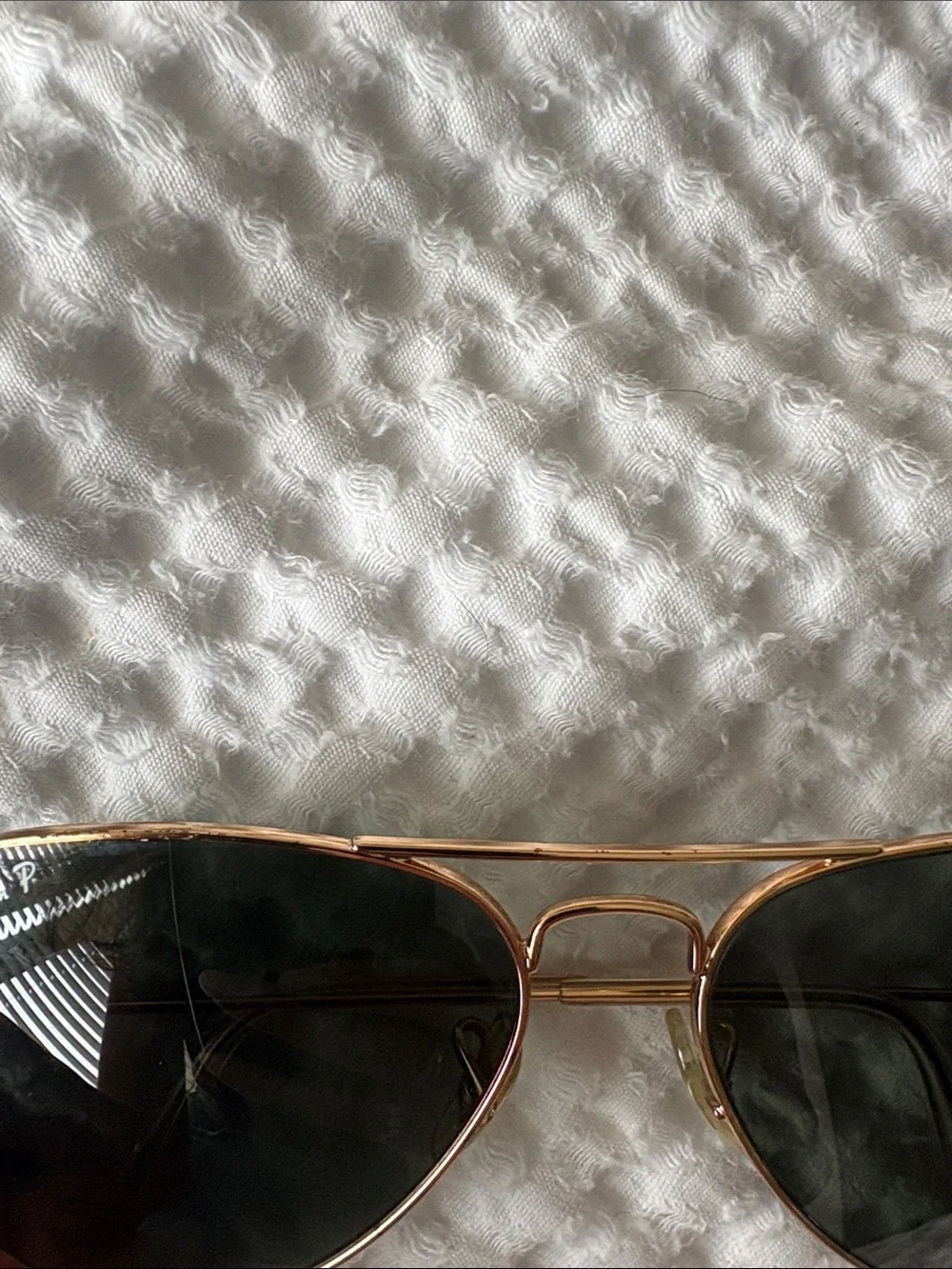 Ray-Ban Gold Aviator Sunglasses with Dark Green Lenses